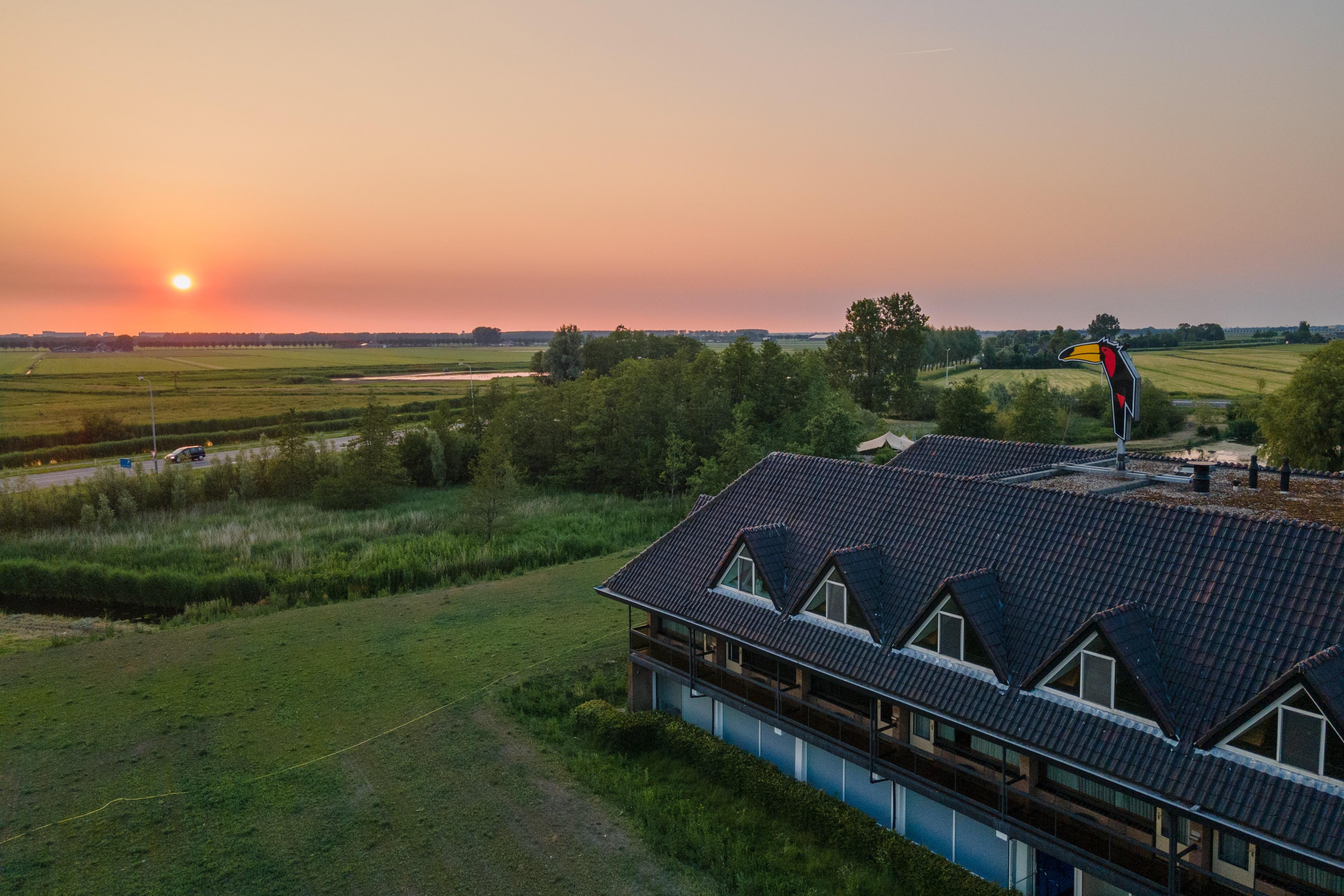 Van Der Valk Hotel Volendam Bagian luar foto