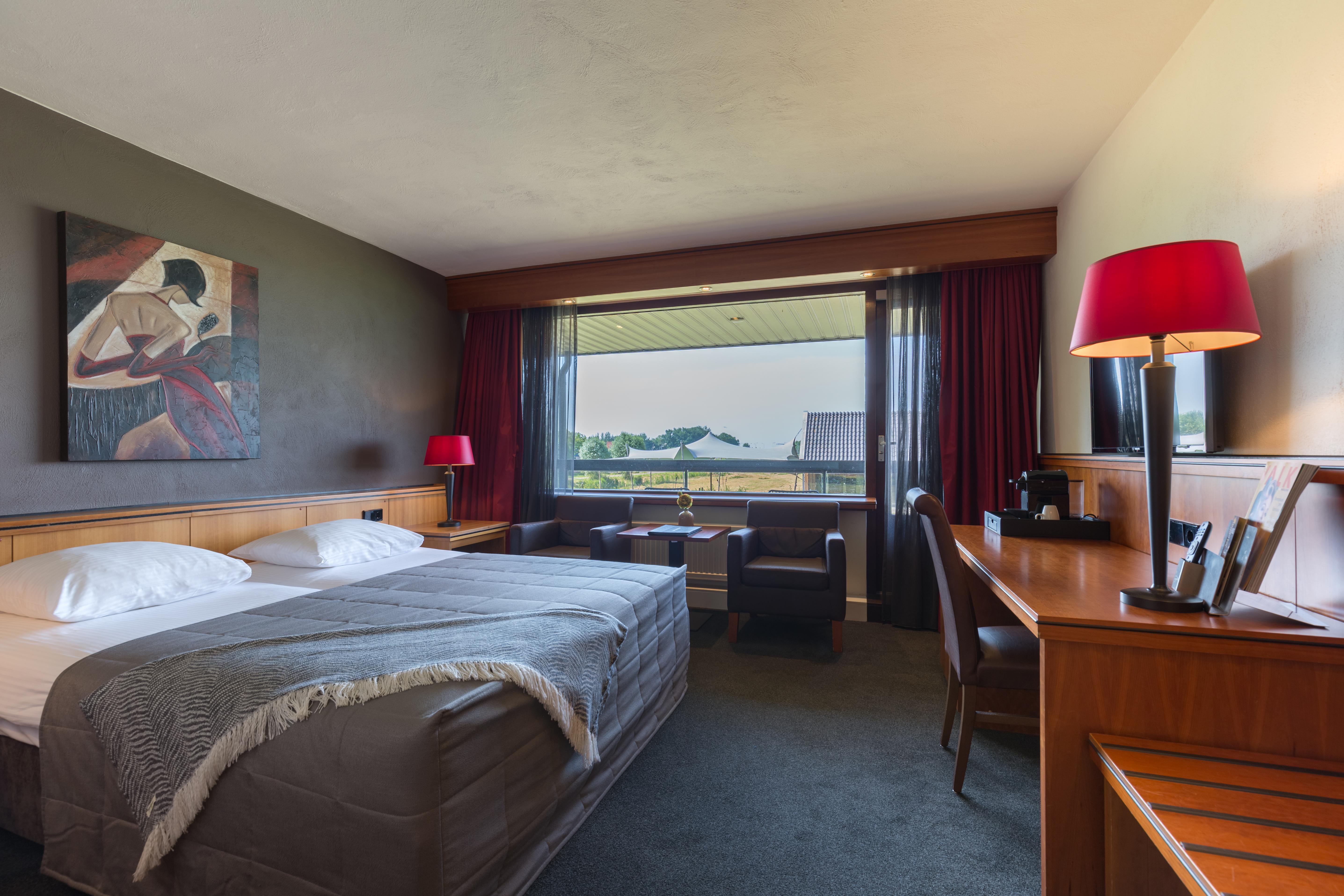 Van Der Valk Hotel Volendam Bagian luar foto