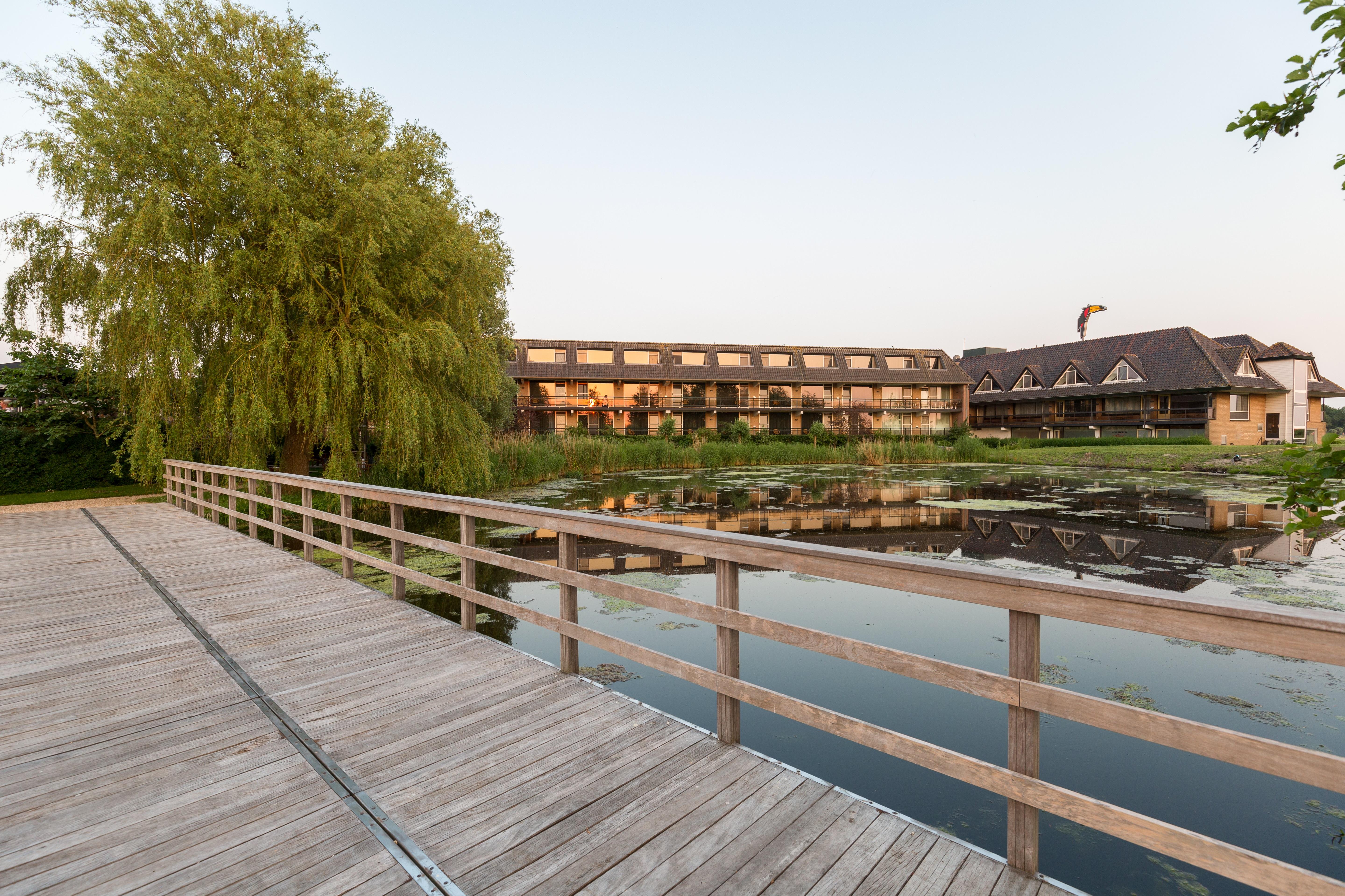 Van Der Valk Hotel Volendam Bagian luar foto